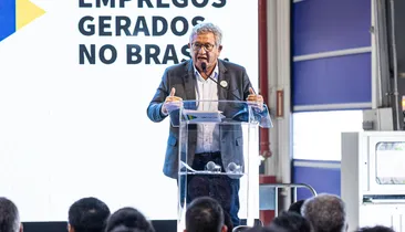 Prefeito de Camaçari celebra marca histórica da BYD no município