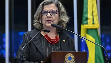Teresa Leitão reage a convite de Lula para liderança no Senado