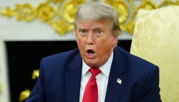 Trump promete destruir o Irã após ser jurado de morte