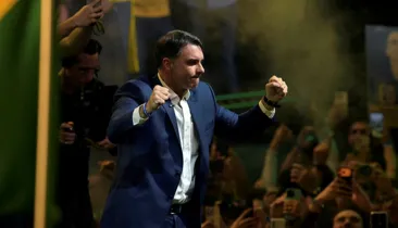 União Brasil decide por neutralidade nas eleições e rejeita Flávio