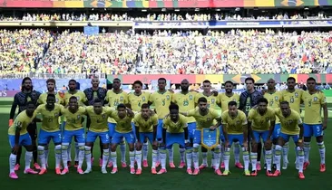 Venda de chuteira rosa dispara no Brasil após jogos da Copa do Mundo