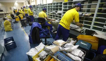 Volta da taxa das blusinhas vai deixar compras de até US$ 50 mais cara