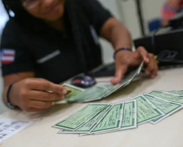 Bahia tem 220 mil documentos represados no SAC; veja como retirar