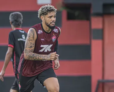 Sem estrear, atacante fica próximo de deixar o Vitória por empréstimo
