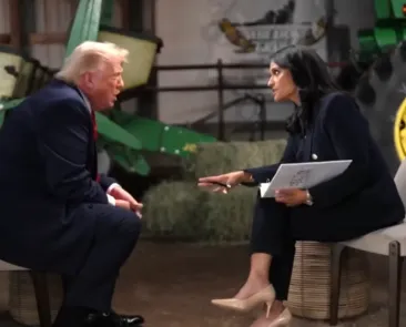 VÍDEO: Trump se irrita, joga microfone e abandona entrevista nos EUA
