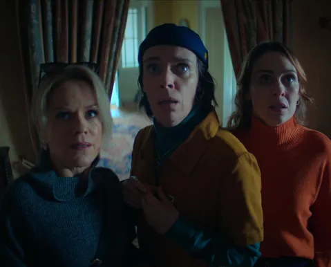 A série escondida da Netflix que vai salvar sua terça com 8 episódios - Imagem
