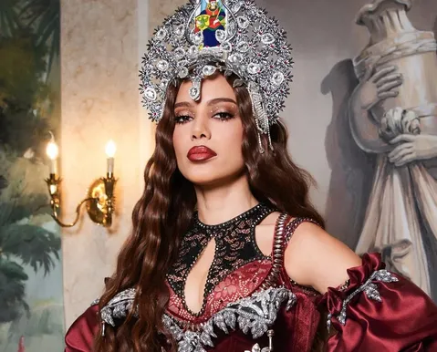 Anitta rebate críticas por restringir álcool em turnê: “Vocês sabem ler?"