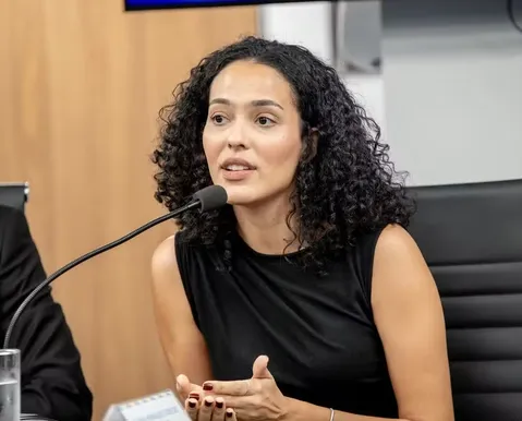 Após ser excluída de cota racial, candidata retorna ao Itamaraty