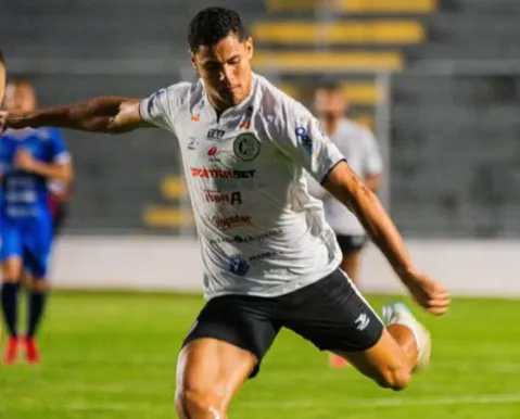 ASA confirma saída de um dos artilheiros do Brasil rumo ao Vitória - Imagem