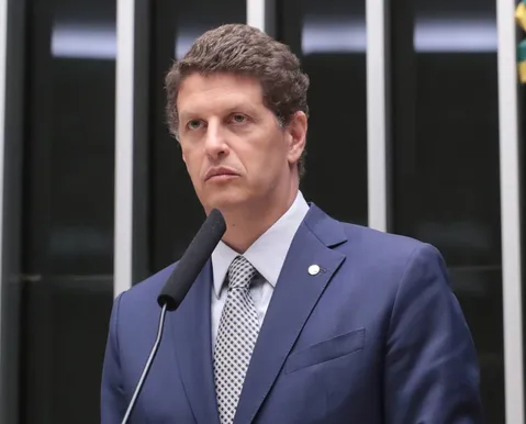 Autor do "passar a boiada", Ricardo Salles declara R$ 9 milhões ao TSE