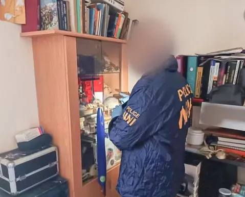 Auxiliar de enfermagem é preso suspeito de furtar e comer restos mortais