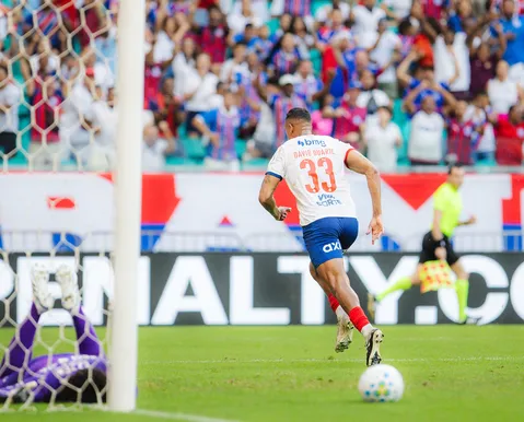 Bahia empata com o Corinthians após três gols anulados