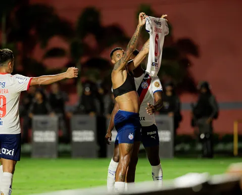Bahia provoca Vitória após BaVi: "Tentaram, mas não rasgou"