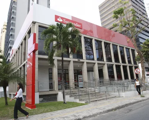 Banco anuncia 230 vagas de emprego para diversas áreas na Bahia