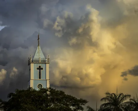 Beleza das nuvens de Macaúbas inspira exposição fotográfica inédita