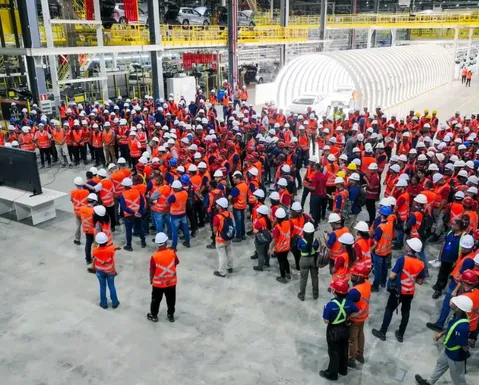 BYD abre quase 400 empregos e acelera expansão de fábrica na Bahia