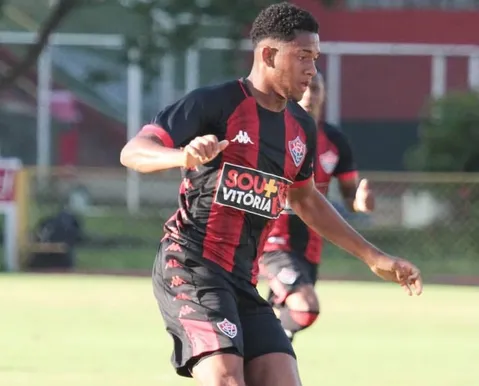 Campeão pelo Vitória na base faz sucesso na Ásia; conheça história