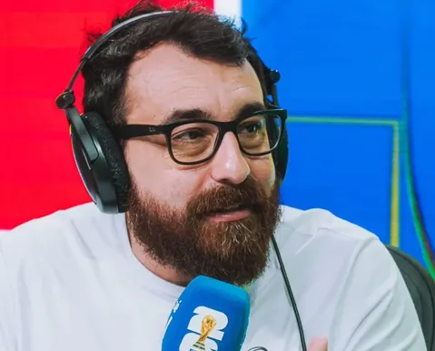 Colunista da Globo detona narração da CazéTV na Copa: “Exageros”