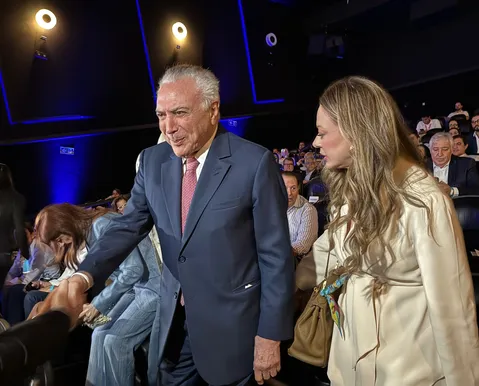 Com sala cheia, Salvador recebe documentário 963 dias de Michel Temer
