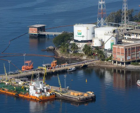 Companhia da Petrobras tem 4.171 vagas com ganhos acima de R$ 15 mil - Imagem