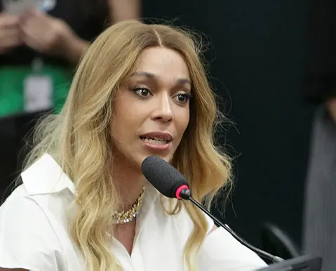 Conselho de Ética mantém ação e Erika Hilton pode perder mandato