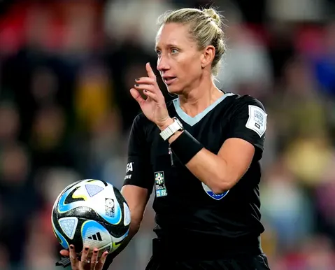 Copa 2026: Tchéquia x África do Sul terá trio de arbitragem feminino