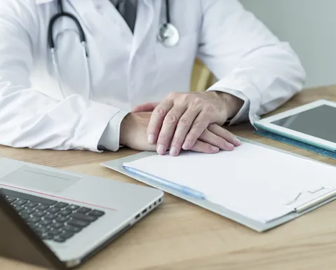 Crimes contra médicos e professores podem ter penas mais duras