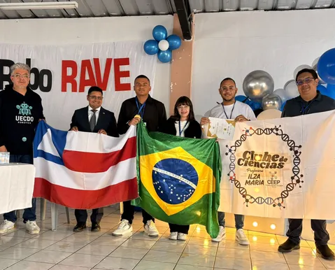 Da Bahia para o mundo: estudantes vencem feira científica no Equador