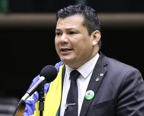 Deputado bolsonarista vira réu no STF após pedir a morte de Lula