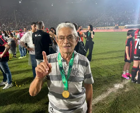 Dirigente diz que o Vitória "persegue títulos sem perder a dignidade"
