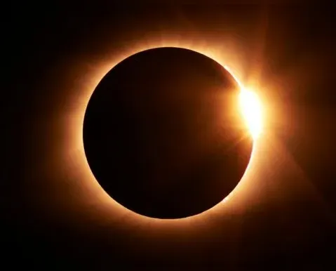 Eclipse solar total vai transformar o dia em noite para milhões nesta quarta