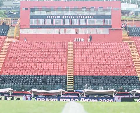 Em fase final de transição, volante do Vitória se aproxima de retorno