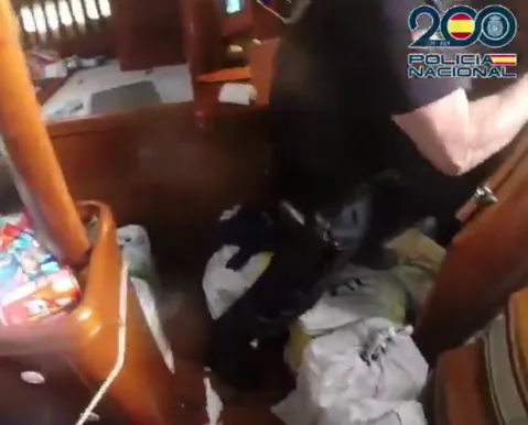 Empresário baiano é preso com 500 kg de cocaína em veleiro na Espanha