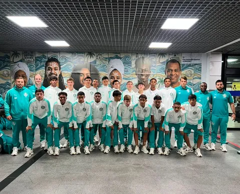 Equipes de outros estados chegam em Salvador para Copa 2 de Julho - Imagem