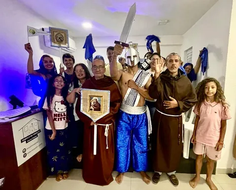 Espetáculo une fé, sincretismo e cultura popular em estreia em Lauro de Freitas