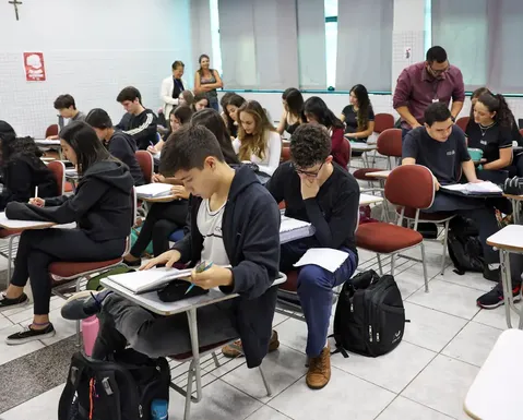 Estudantes do Prouni podem receber auxílio mensal de R$ 700