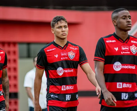 Ex-Vitória é anunciado em clube da Série B do Baianão; relembre - Imagem