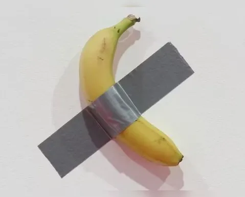 Famosa obra de arte com banana de R$ 34 milhões é roubada de museu