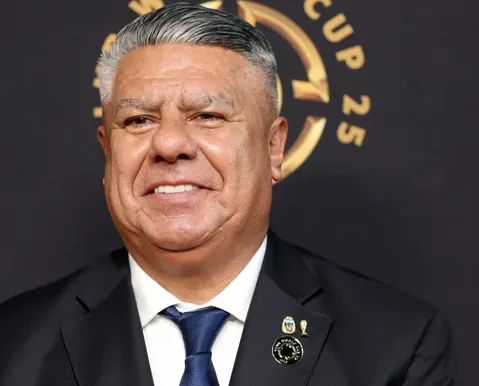 FBI confisca celular do presidente da Associação Argentina de Futebol - Imagem