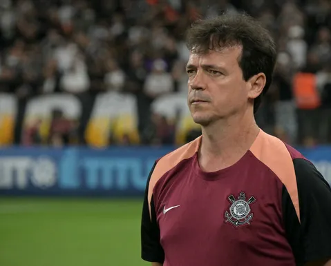 Fernando Diniz venceu o Bahia só uma vez na Fonte Nova