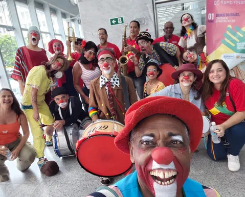 Festival leva programação gratuita de teatro e circo ao Rio Vermelho