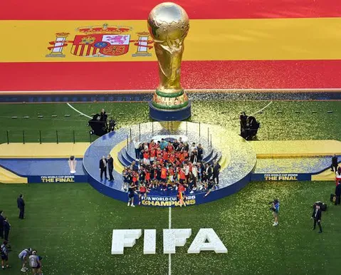 Fifa descarta vender Copa do Mundo e defende projeto de R$ 23 bilhões