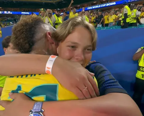 Filho de Neymar viraliza falando três idiomas e empreendendo na Copa