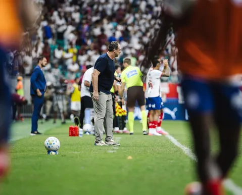 Fonte Nova rebate Ceni após criticas ao gramado e diz que Bahia apoia decisões - Imagem