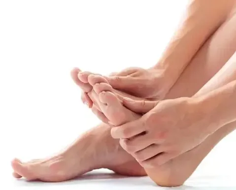 Formigamento nas mãos e pés: o que pode ser e quando se preocupar