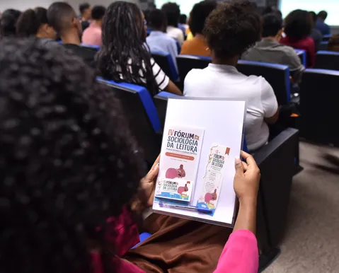 Fórum em Salvador discute práticas de mediação de leitura nas escolas