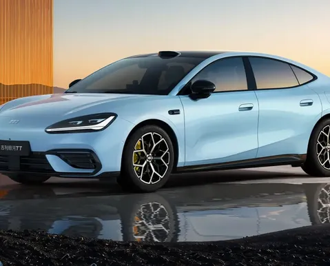 Geely Galaxy TT: sedã elétrico alcança 725 km com bateria menor