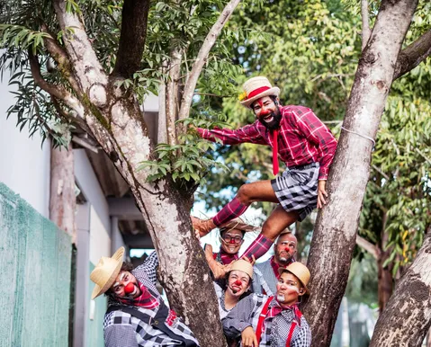 Grupo Musiclauns leva espetáculo junino para crianças no Sesc Comércio