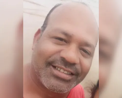 Homem é morto após receber soco ao tentar defender mulheres de assédio - Imagem