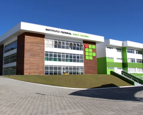 Instituto Federal lança concurso com vagas que pagam até R$ 5,2 mil